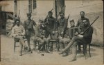 Adjutant 1. bataljona Slovenskega planinskega polka praporščak Janko Križaj s telefonskim oddelkom pred šolskim poslopjem v Dravogradu v začetku 1919.